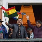 Frenan en Bolivia golpe; acusan al presidente